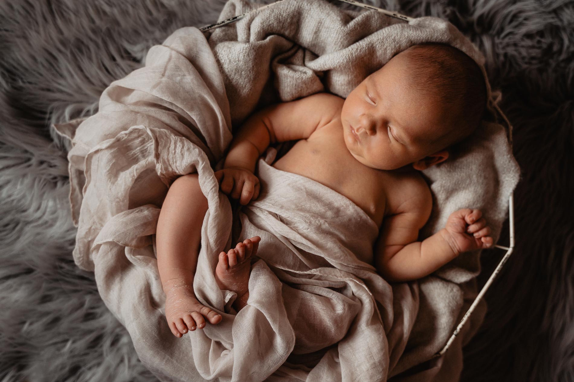 Baby-Fotoshooting und Neugeborenen Fotografie zuhause in Hamburg, Stade oder Hemmoor