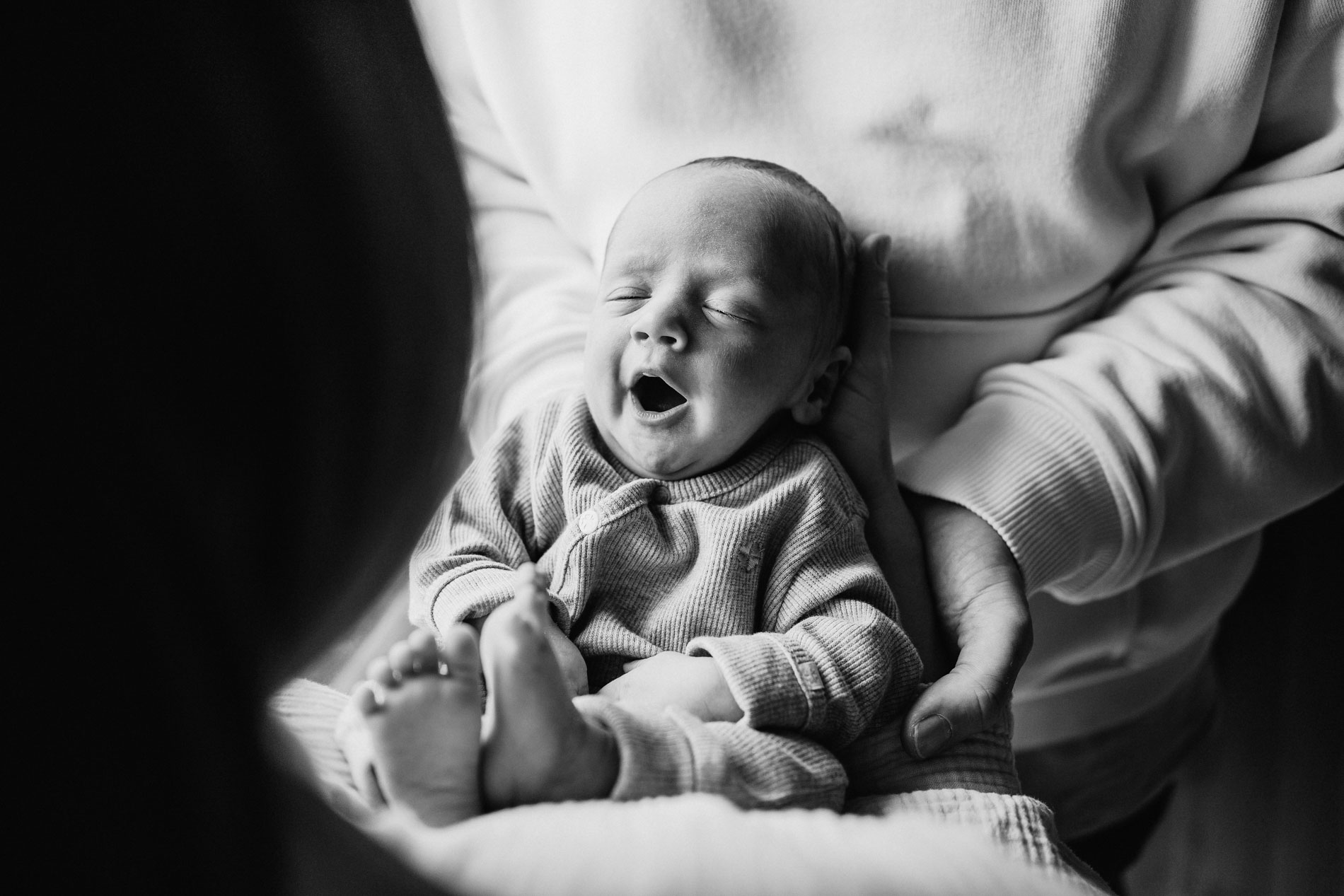 Baby-Fotoshooting und Neugeborenen Fotografie zuhause in Hamburg, Stade oder Hemmoor