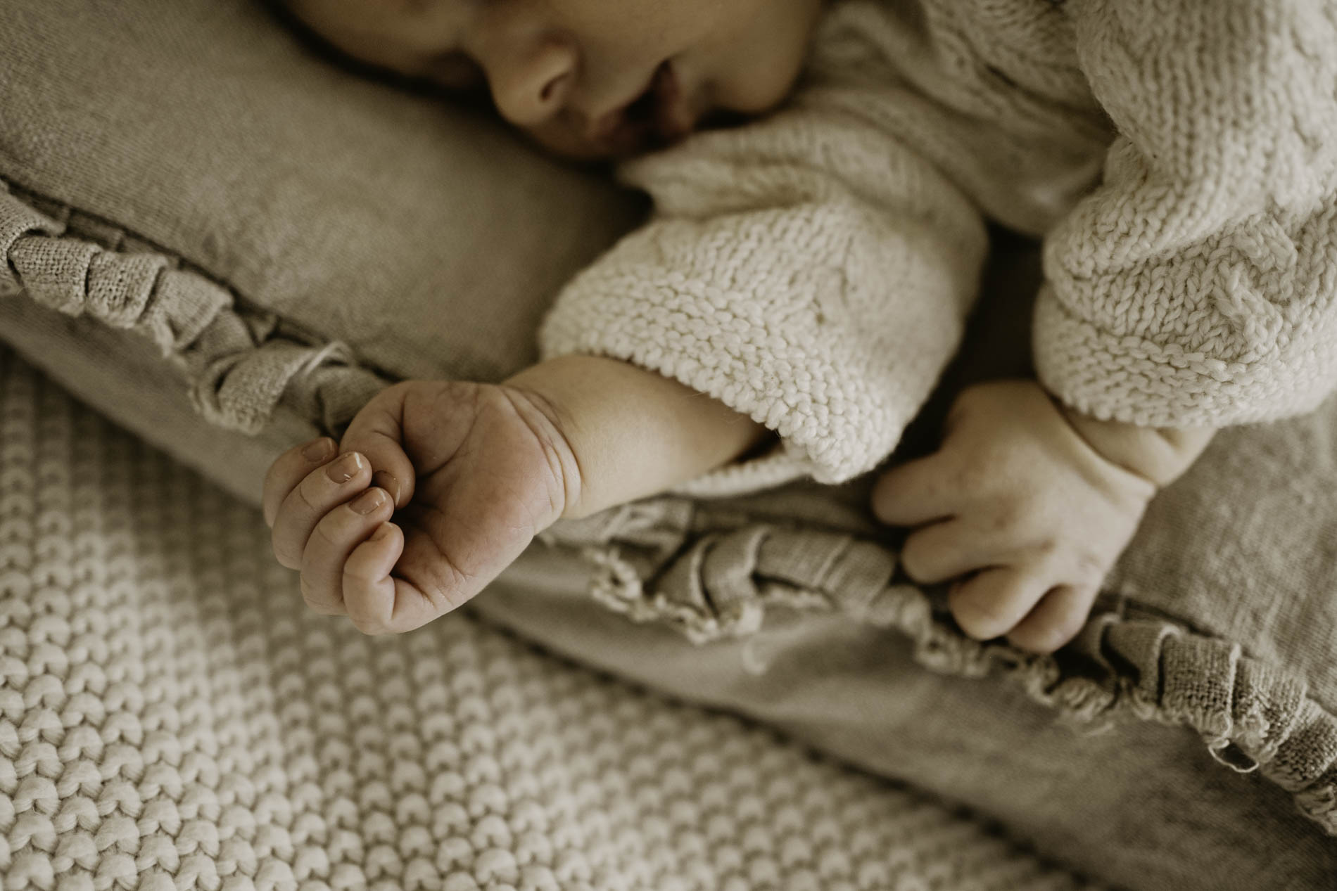 Baby-Fotoshooting und Neugeborenen Fotografie zuhause in Hamburg, Stade oder Hemmoor