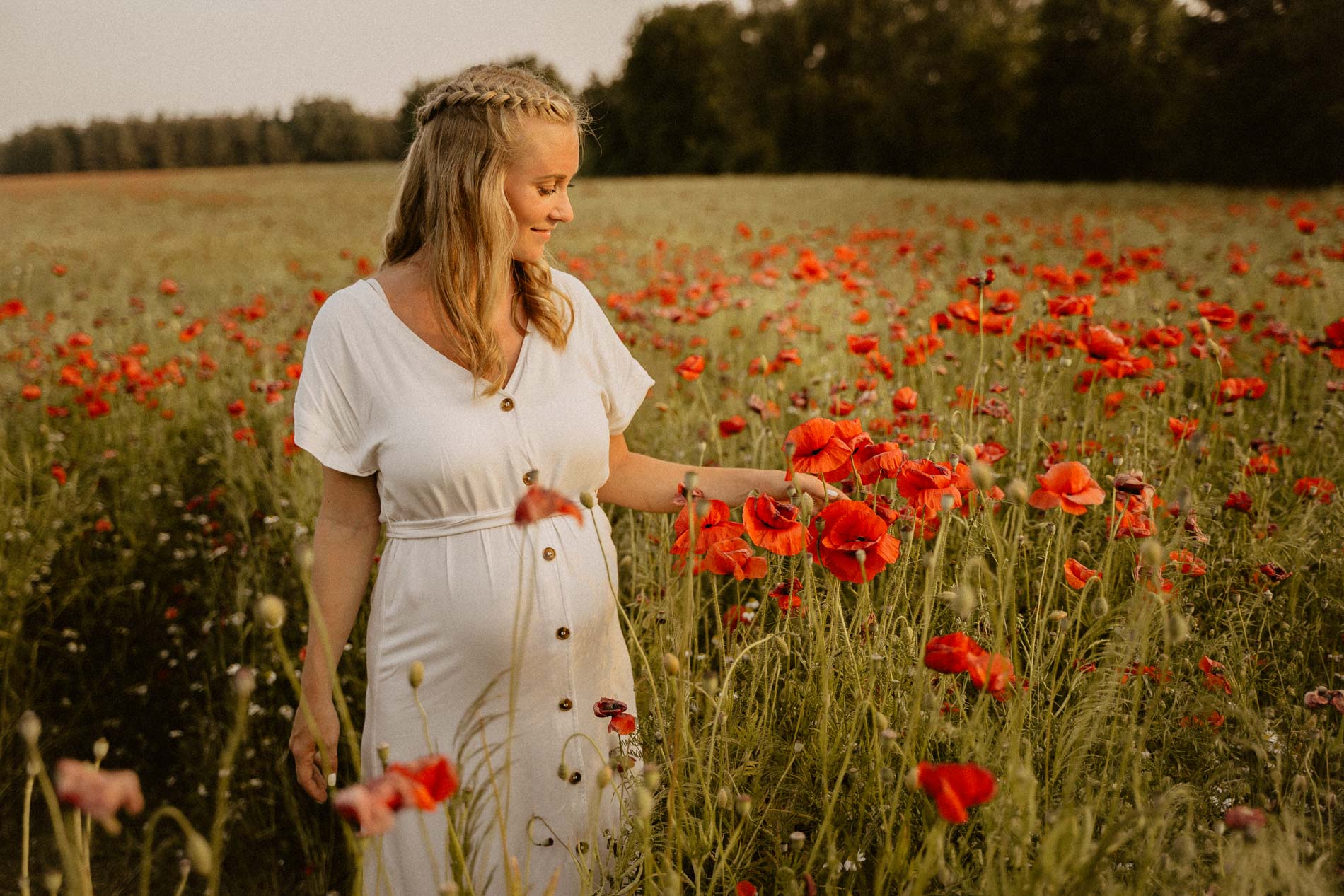 Babybauch-Shooting und Schwangerschaftsfotografie Outdoor in Hamburg, Stade, Hemmoor, Buxtehude, Himmelpforten