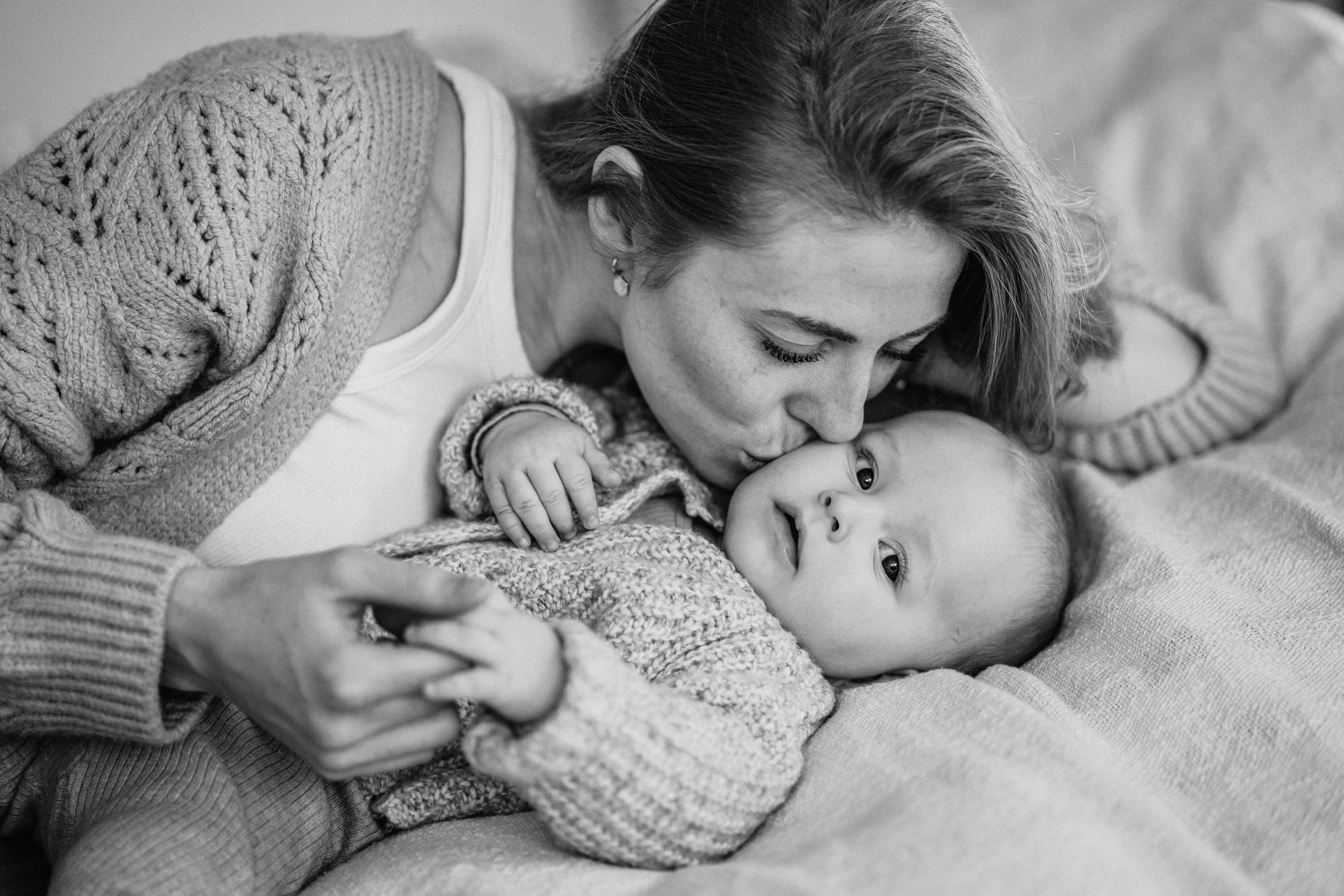 Baby-Fotoshooting und Neugeborenen Fotografie zuhause in Hamburg, Stade oder Hemmoor