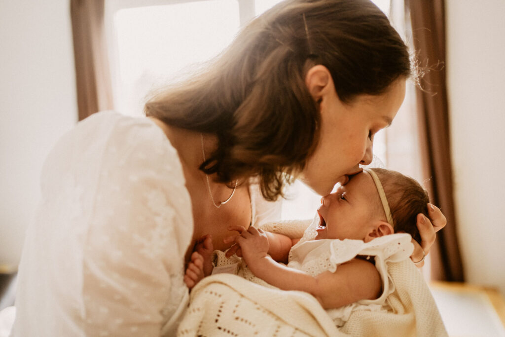 Baby-Fotoshooting und Neugeborenen Fotografie zuhause in Hamburg, Stade oder Hemmoor