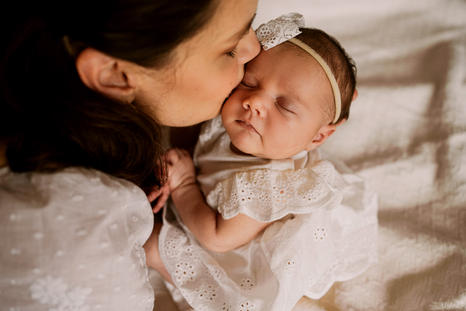 Baby-Fotoshooting und Neugeborenen Fotografie zuhause in Hamburg, Stade oder Hemmoor